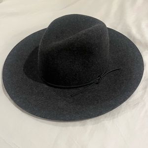 🍂 Charcoal Wool Hat